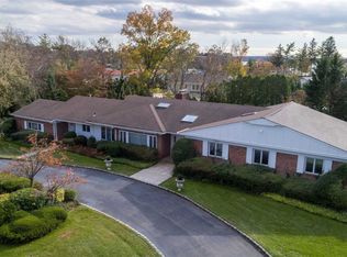 5 Sinclair Dr, Kings Pt, NY 11024