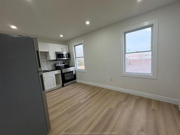2nd image of 786 Chatham St E #2