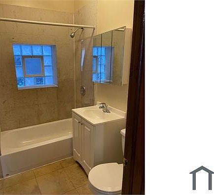 5th image of 11250 S Vernon Ave #1