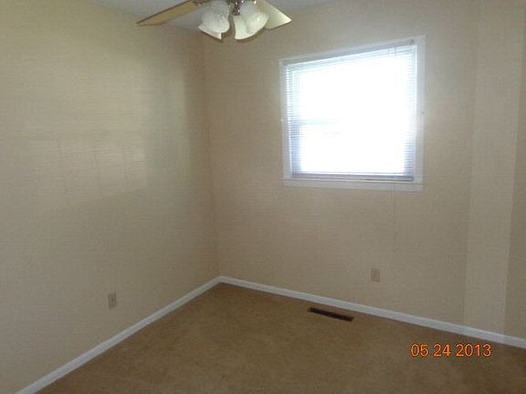 5th image of 4852 Sturbridge Pl
