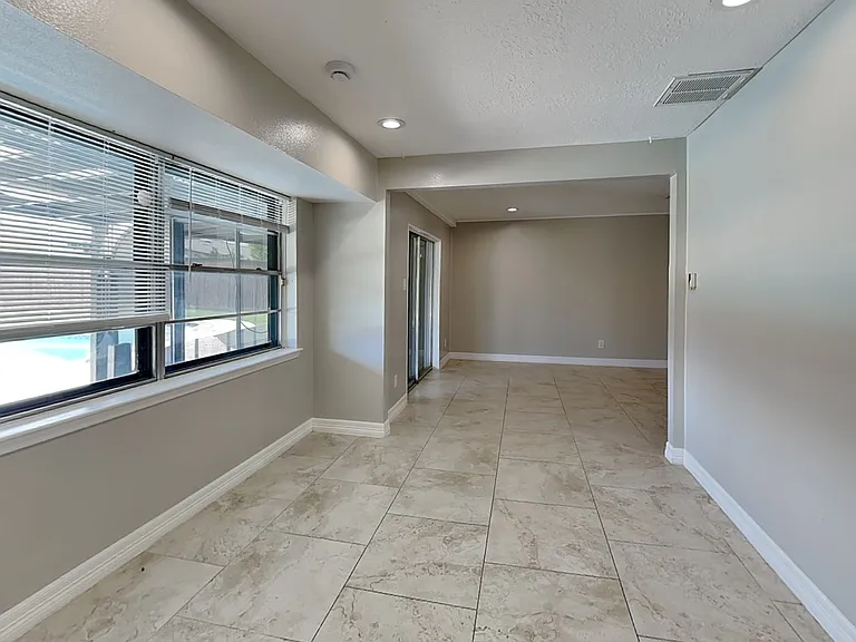 Spacious living area with ampl