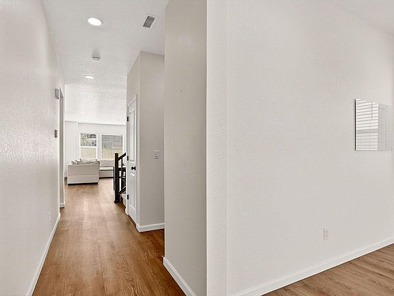 5th image of 17396 Hop Clover Ave