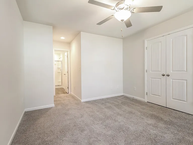 219 Royal Way — Photo 11