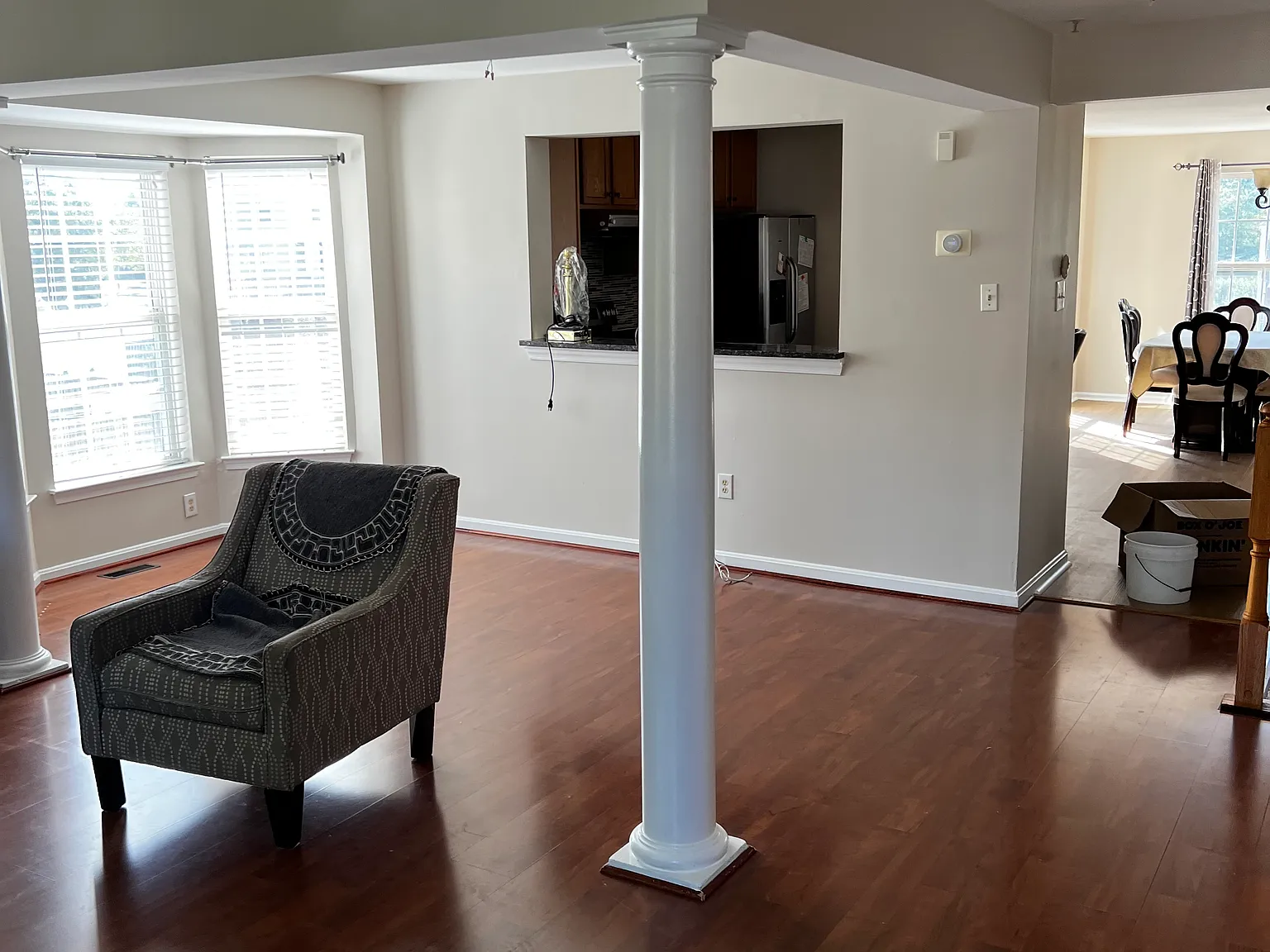 3 bed, 2.5 bath, 2502 sqft, $2,800 — Photo 3