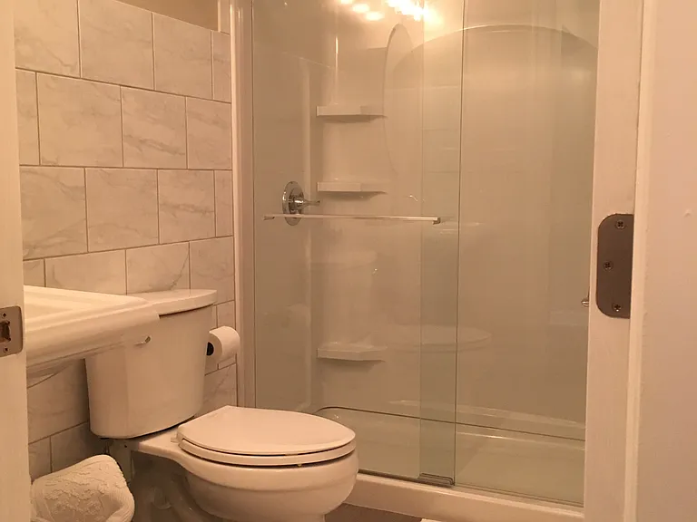 37 W Tompkins St #B — Photo 13