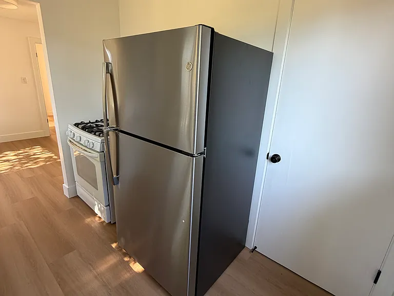 315 Hamilton Dr — Photo 6