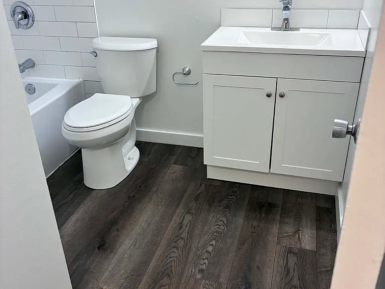 190 Oakdene Ave #211 — Photo 9