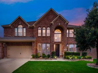 1390 Sandhurst Dr, Roanoke, TX 76262