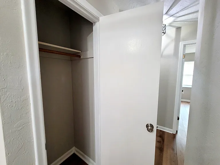 3116 W University Ave — Photo 26
