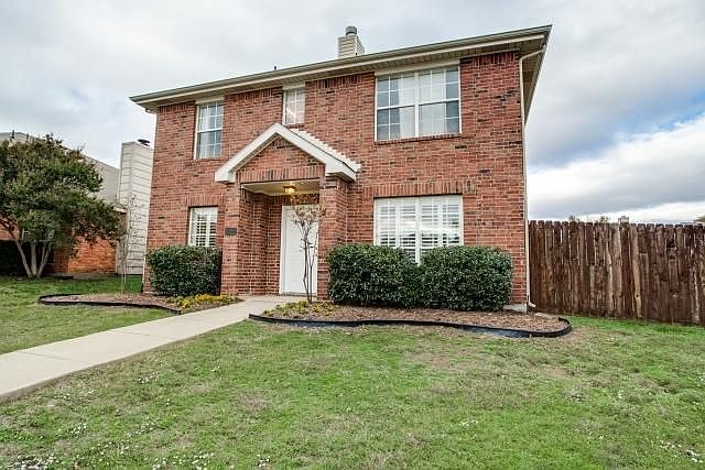 2nd image of 2249 Chapman Dr