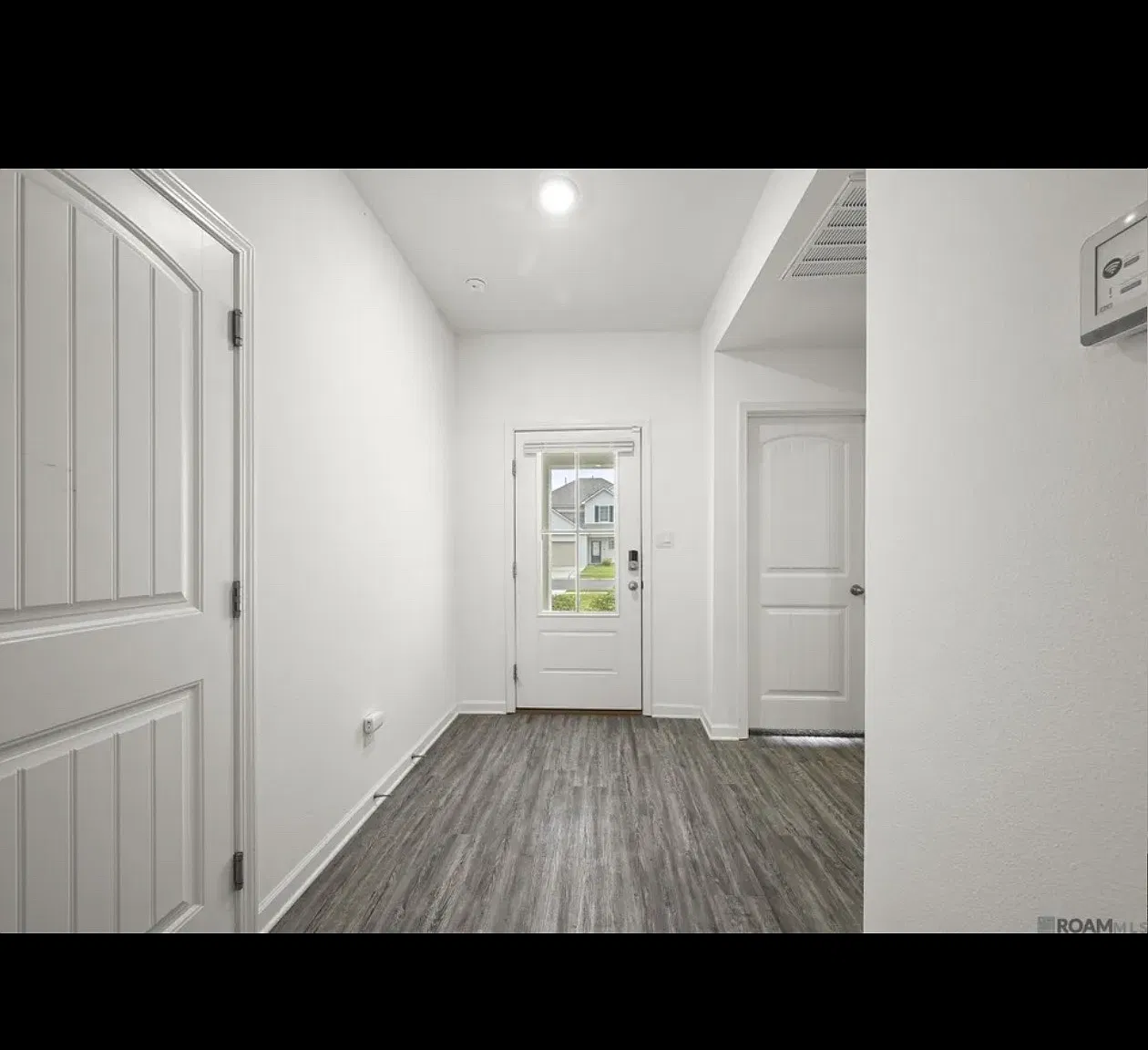 4 bed, 2672 sqft, $2,550 — Photo 3