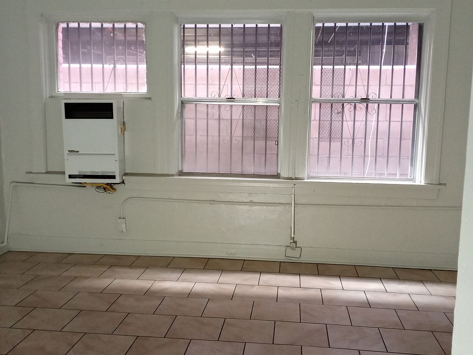 2nd image of 823 S Union Ave