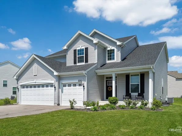 2212 Country Hills Dr, Yorkville, IL 60560