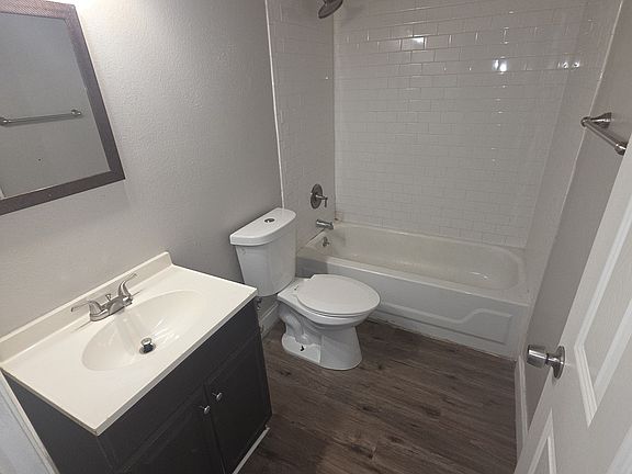 2nd image of 5445 SE 30th Pl APT B