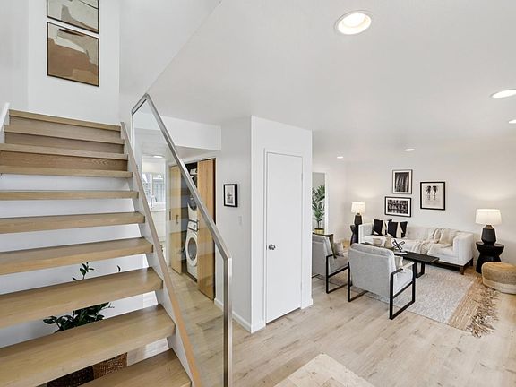5th image of 854 Erickson Ln