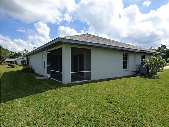 3rd image of 10634 Windsmont Ct