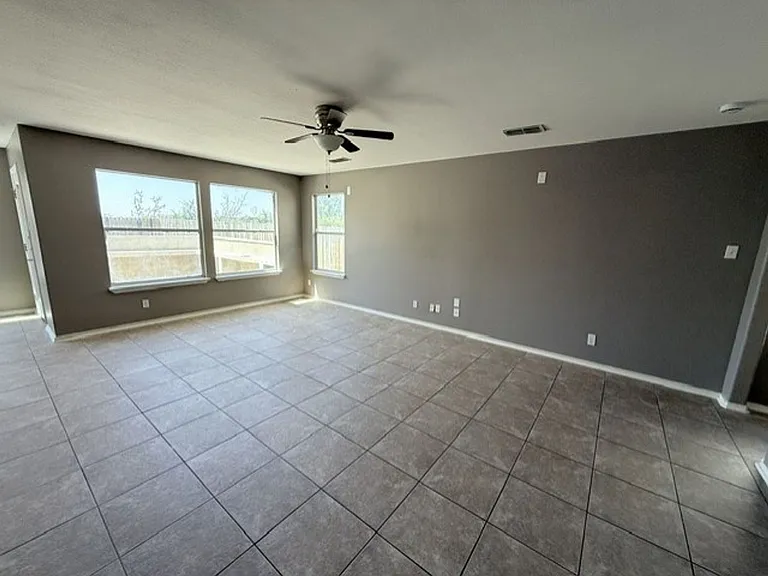 17525 Rock Port Rd — Photo 7