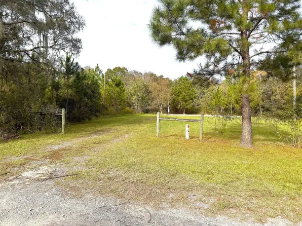 45100 Pony Trl, Callahan, FL 32011