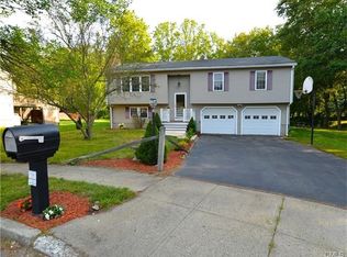 102 Dale Dr, Milford, CT 06461