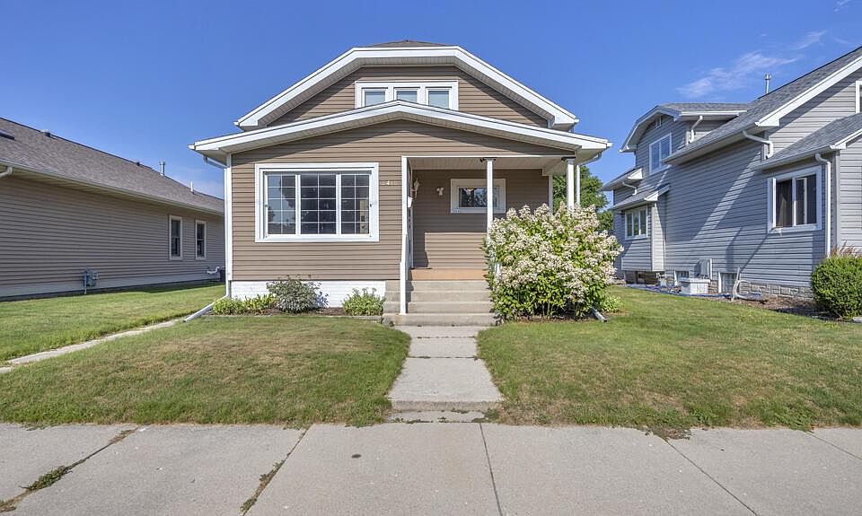 1st image of 2410 S 10th STREET