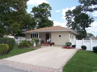 135 Smithtown Polk Blvd, Centereach, NY 11720