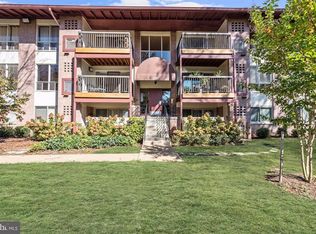 210 Park Terrace Ct SE APT 59, Vienna, VA 22180
