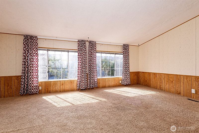 4th image of 11 Donder Road