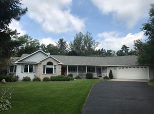 380 McKinley St, Amherst, WI 54406