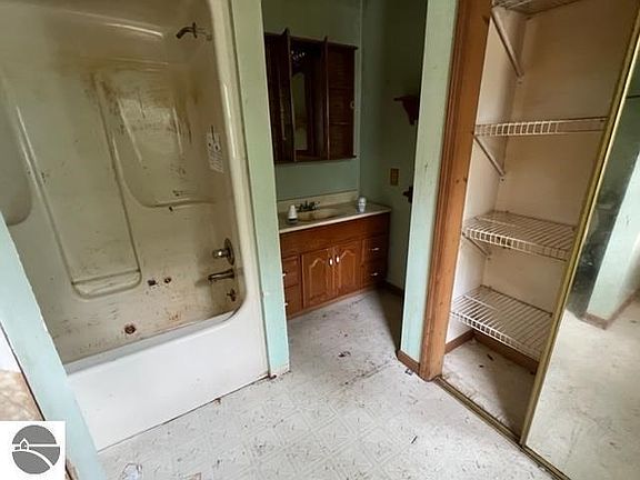 5th image of 115 Kimberly Dr