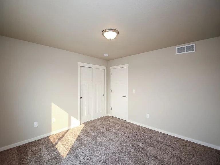 6987 Sumner St — Photo 26