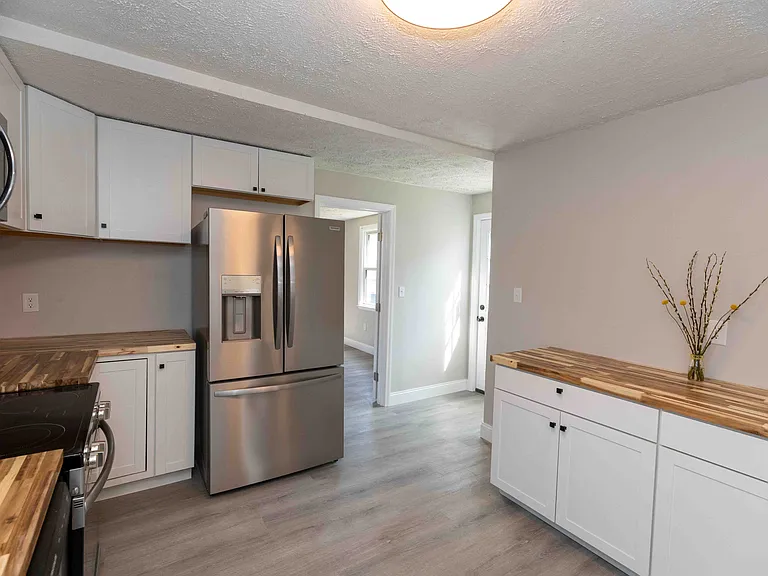 1818 Dallas Ave — Photo 11