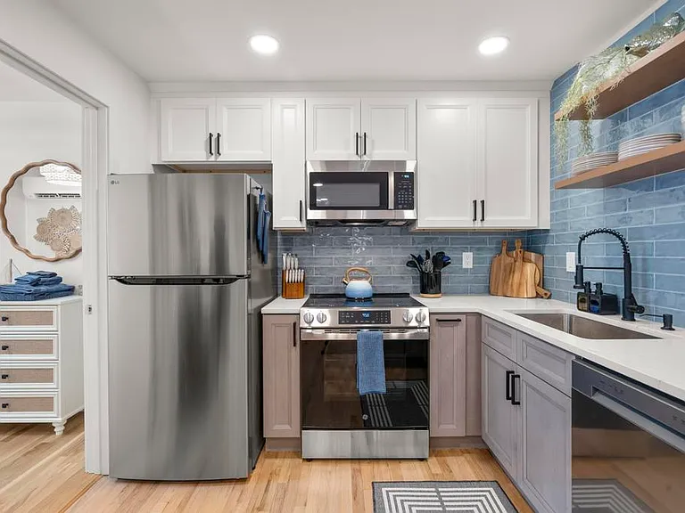 1742 Boston Post Rd #3A — Photo 8