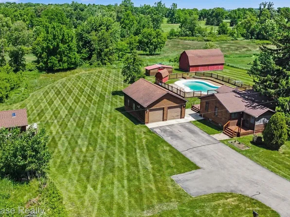 3585 Clark Rd, Bath, MI 48808
