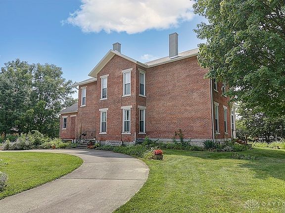 2nd image of 1044 Croyden Dr