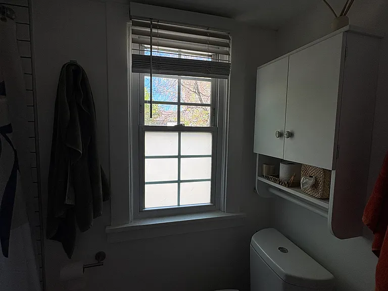 1102 18th Ave NE #2 — Photo 12