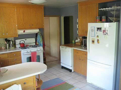5th image of 4743 Xerxes Ave S