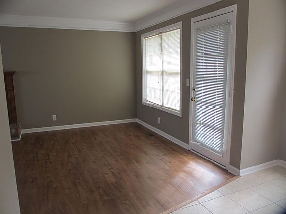5th image of 418 Sierra Ct