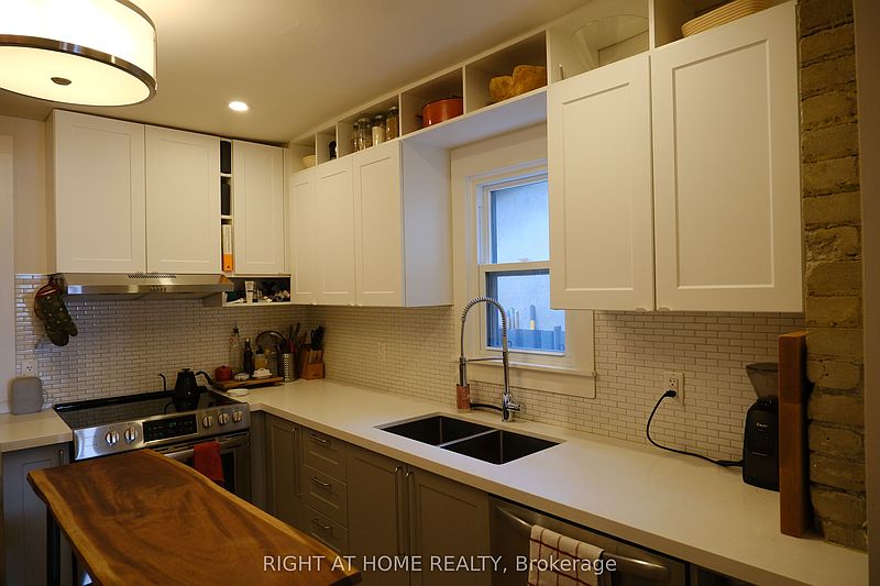 Toronto Townhouse for rent - 2 Bedrooms — photo 7