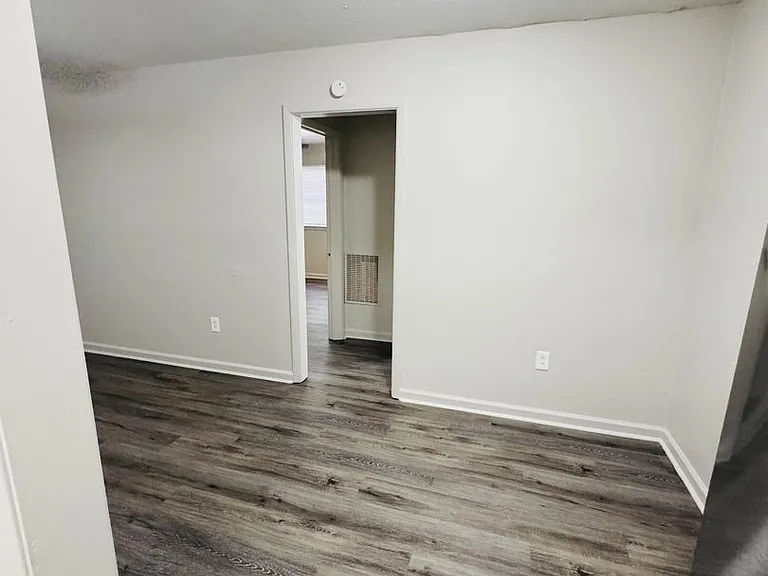 2875 Iowa St — Photo 27
