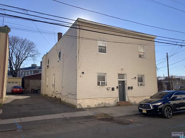 782 River St, Paterson, NJ 07524