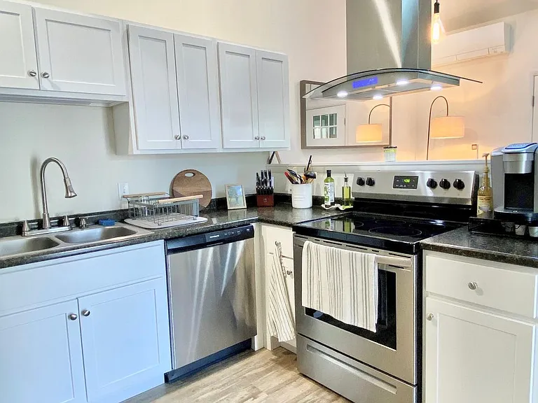 University Park Apartments near Cornell University — Photo 50