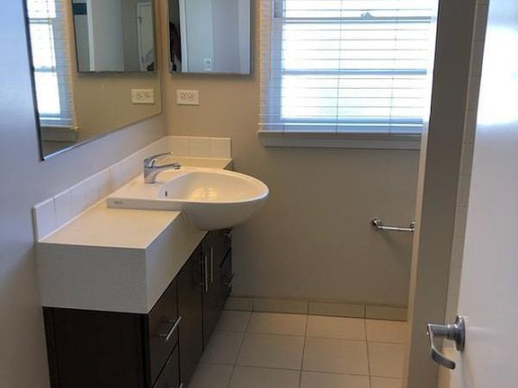 5th image of 1020 Doreen Pl APT 2
