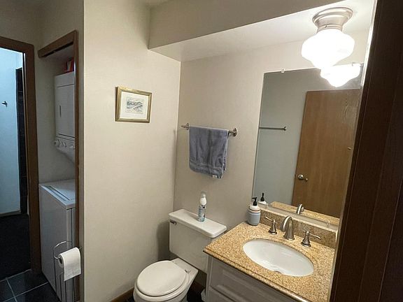 5th image of 22 Echo Ct APT 18