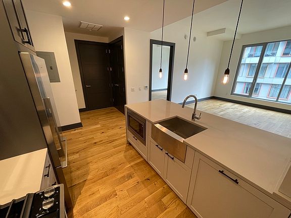 2nd image of 10 Montieth St #100