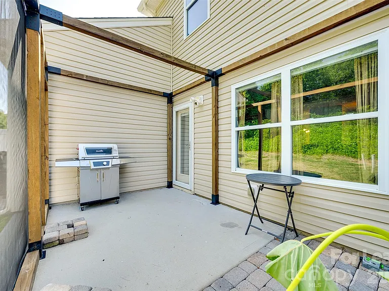 440 Battery Cir — Photo 34