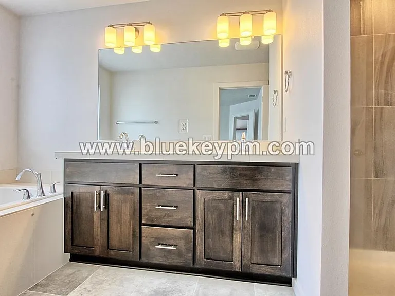 13520 NE 113th Way — Photo 14