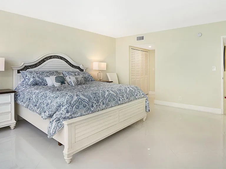 3430 Galt Ocean Dr #410 — Photo 27