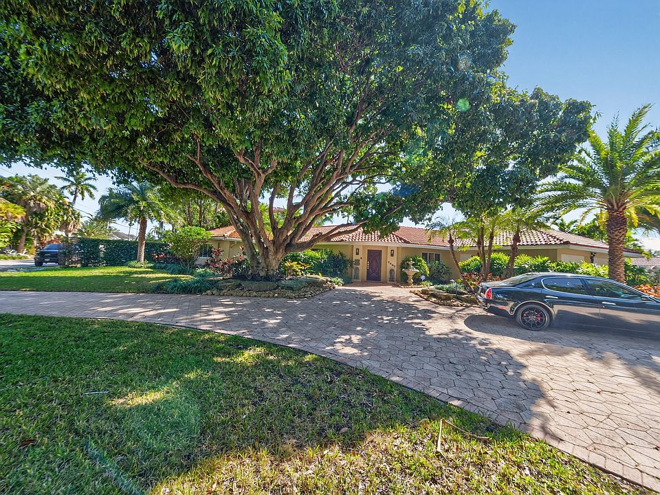 1st image of 2460 Bayview Drive
