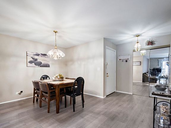 5th image of 2630 Northampton Dr Unit 11A1