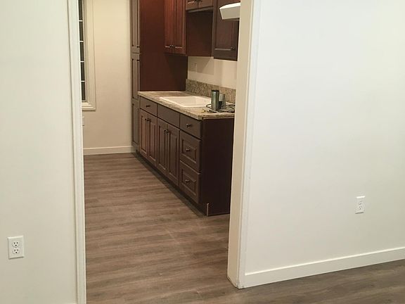 LIVING ROOM TO KITCHEN